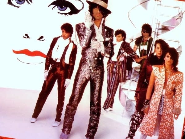 a7ad12-20131028-prince-