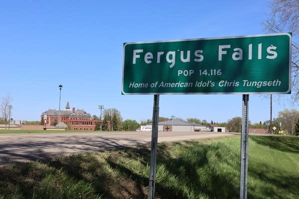 A welcome sign to the city of Fergus Falls now reads "Home of American Idol's Christ Tungseth."