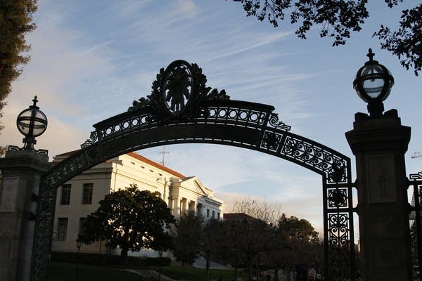 Travel 5 Free Things Berkeley and Oakland