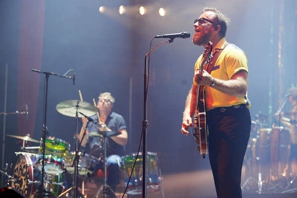 Photos: The Black Keys get into the groove at Armory