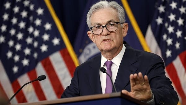 Fed holds interest rates unchanged