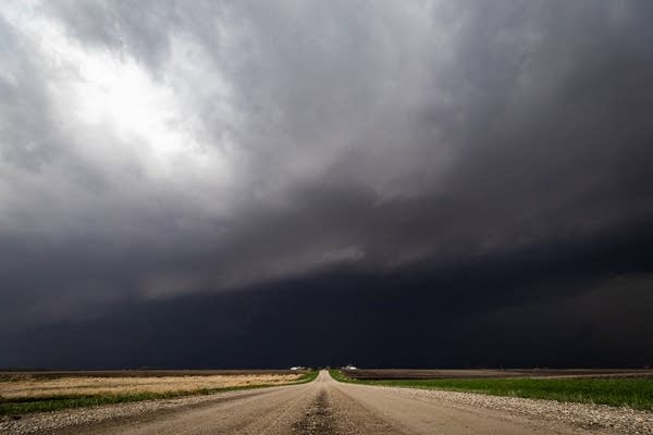 Storms, possible derecho to bring high winds, rain across state