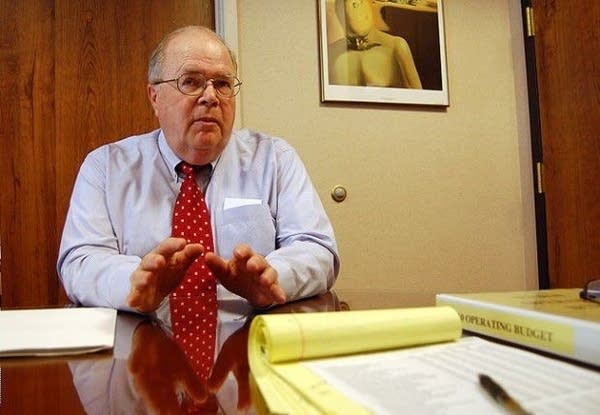 Winona paper, student leader clash over MnSCU chief