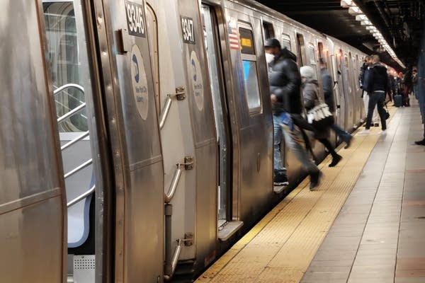 “Sliding doors” economics