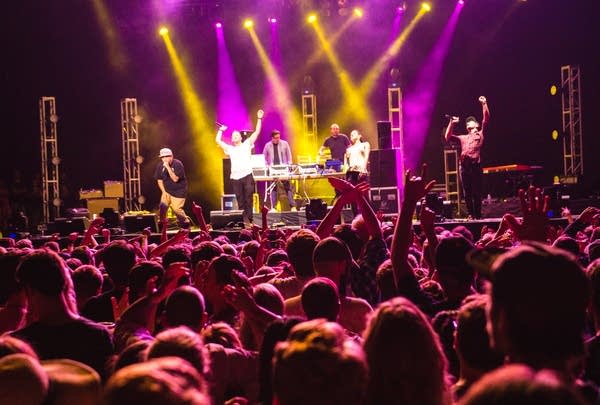 049_MNmusiconaStick_DSC1001