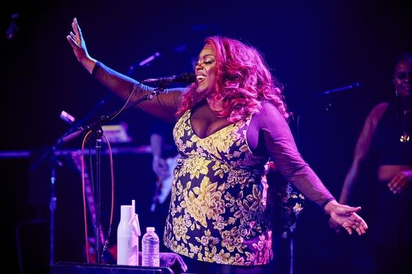 Yola performed at First Avenue for the Sovereign Soul Tour, with clovers daughter on Saturday, May 24, 2025.