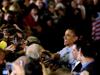 Moving Claping Obama