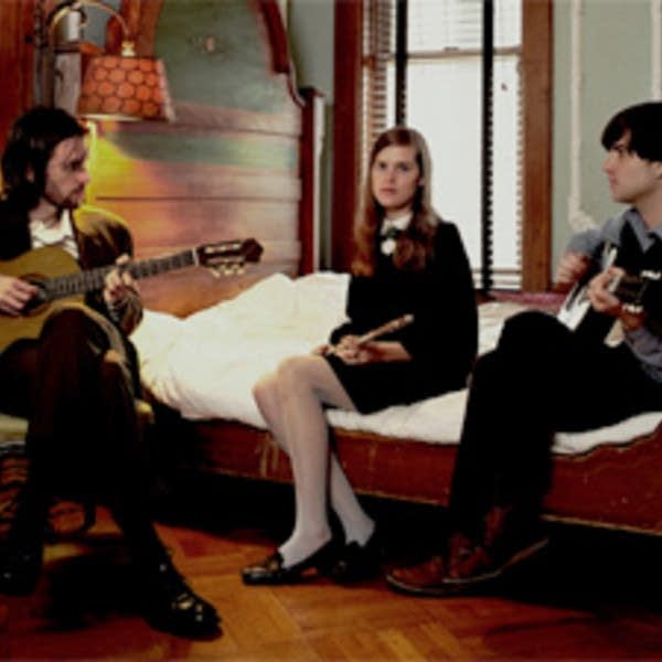 洋楽 The Essex Green - Everything Is Green Everything is Green by The Essex Green - Amazon.com Music