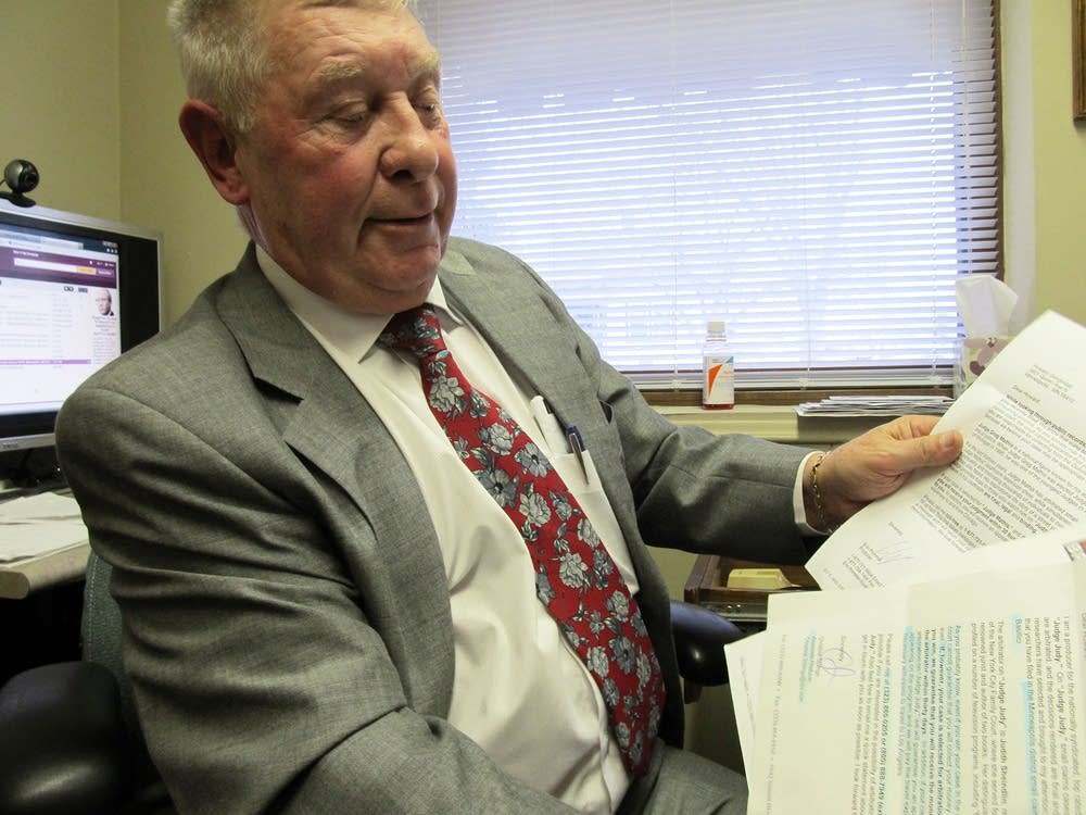Broker uses contracts for deed