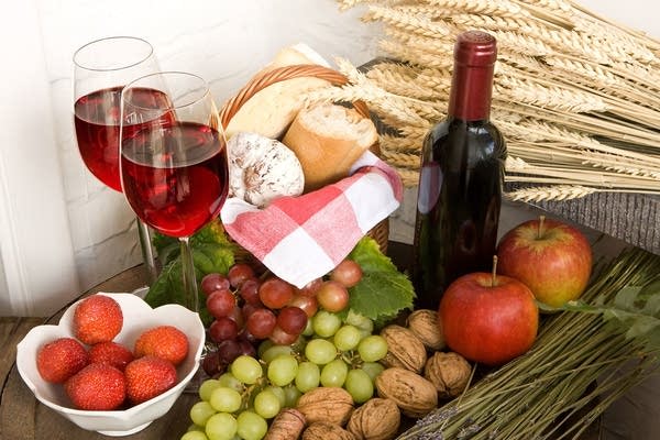 9:30 Coffee Break: Food Songs