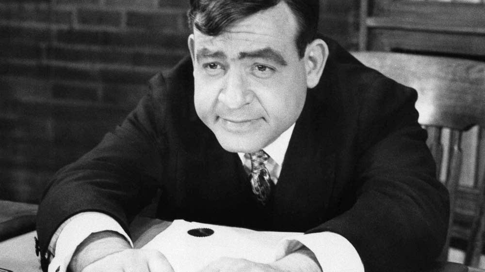 ‘Happy Days’ dad Tom Bosley dead at 83 | MPR News