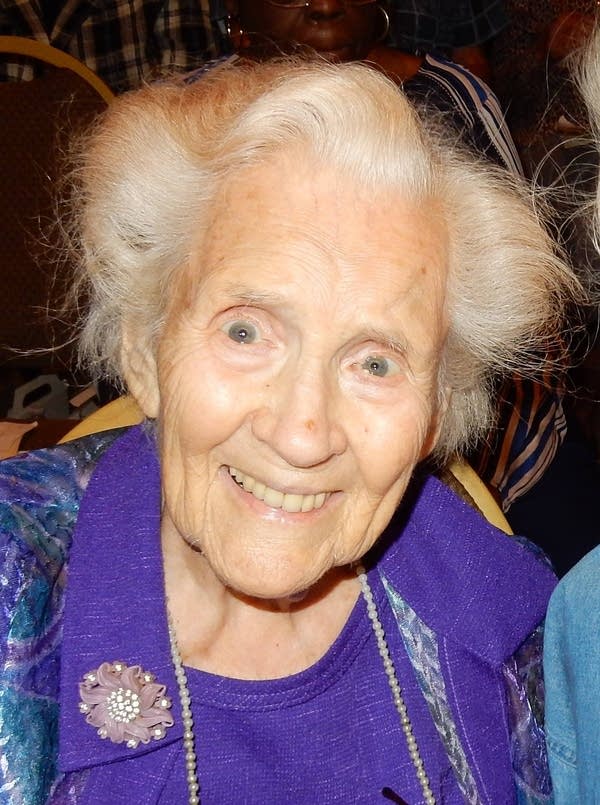 Wis. woman who took up yoga at 102 dies