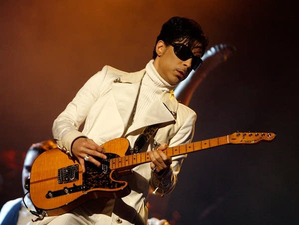 Prince performs onstage during the 2007 NCLR ALMA Awards held at the Pasadena Civic Auditorium on June 1, 2007 in Pasadena, California.