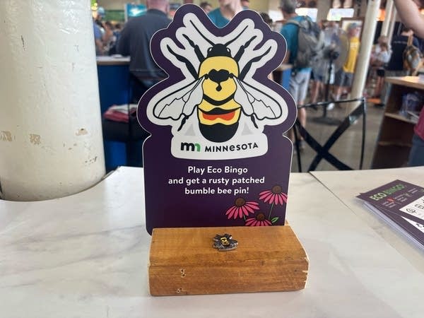 bumble bee pin