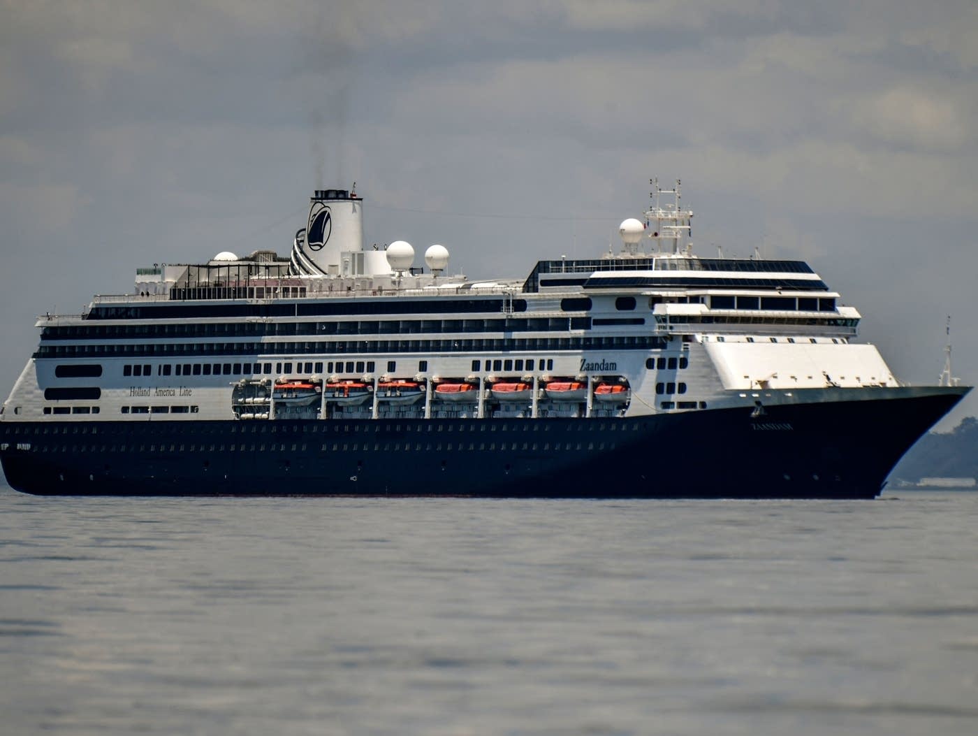 Minnesota Couple Fights Illness Waits For Cruise To End After Fellow Passengers Die Mpr News