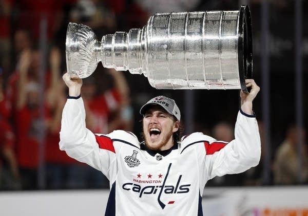 A Stanley Cup, a son, and a dad’s long goodbye