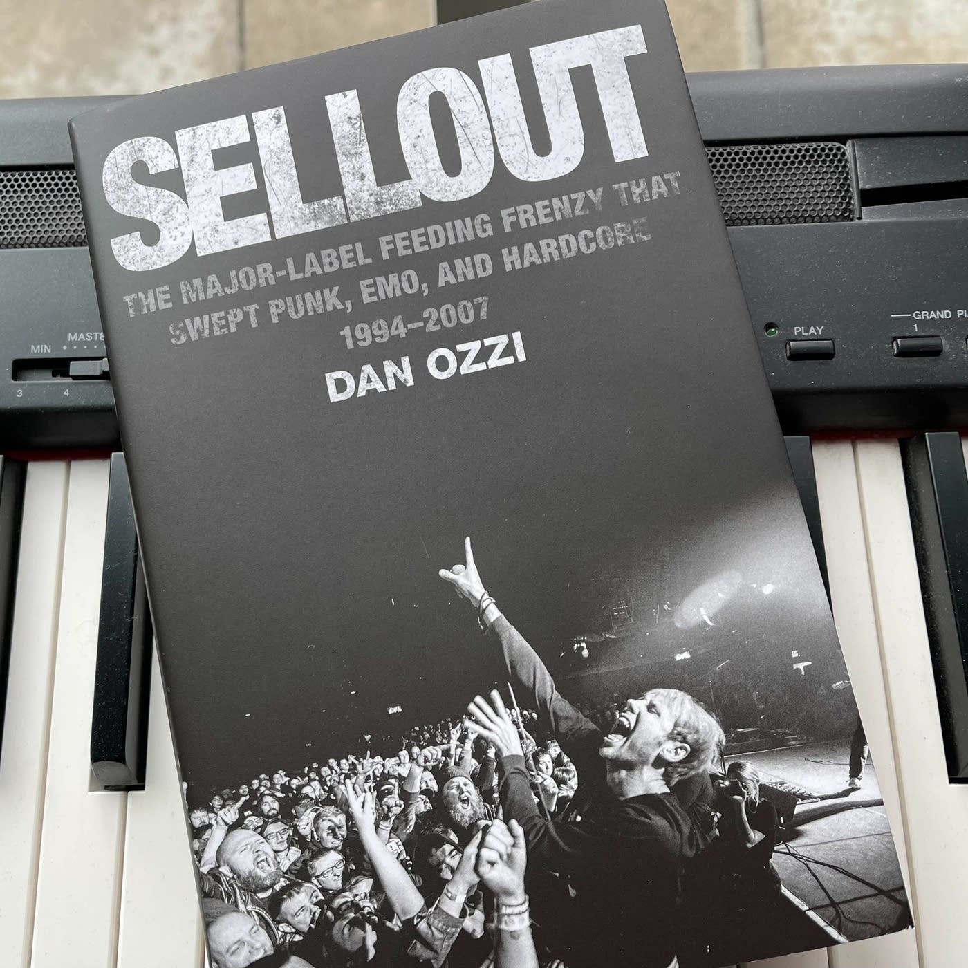 3617e2-20211201-dan-ozzi-