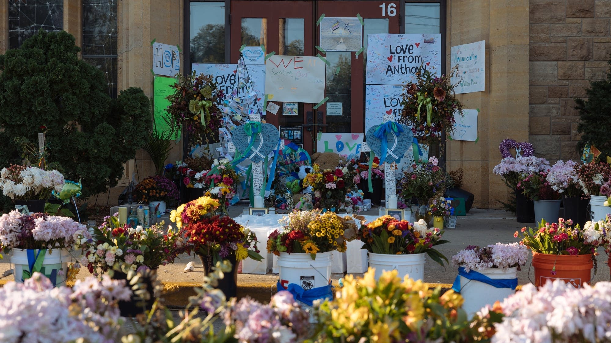 Minneapolis passes assault-weapon ban — but state law will block it