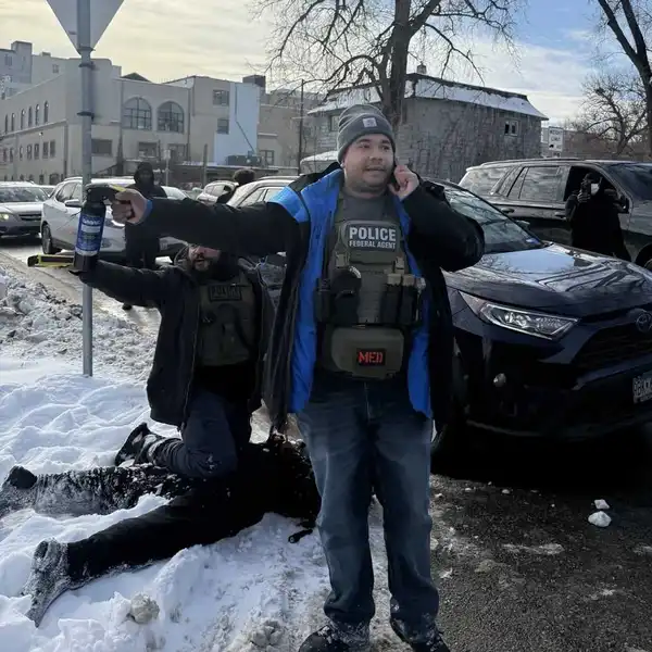 ICE agents call for backup during Minneapolis traffic stop | MPR News