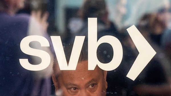 Let the bank failure blame game begin