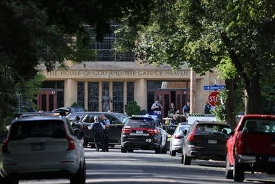6 kids hospitalized, shooter ‘contained’ after shooting at Minneapolis Catholic church, school