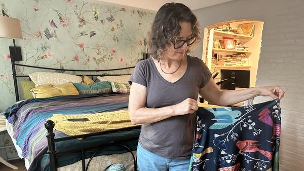 Miriam Nunberg bought this skirt from an Instagram ad and was very disappointed with what she got: the fabric was thick polyester and the print was blurred.