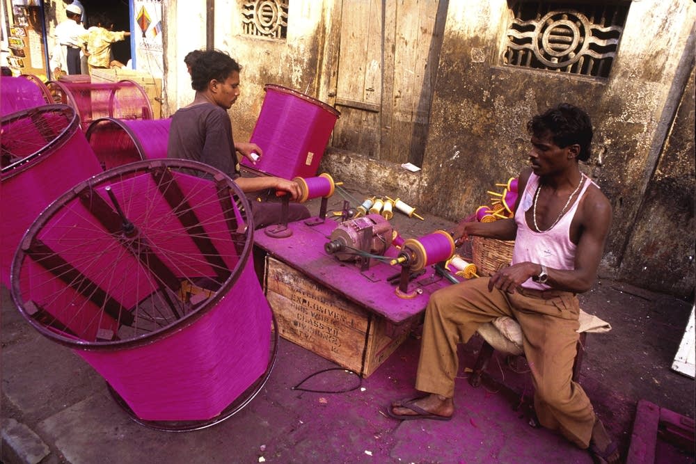 Kite string making