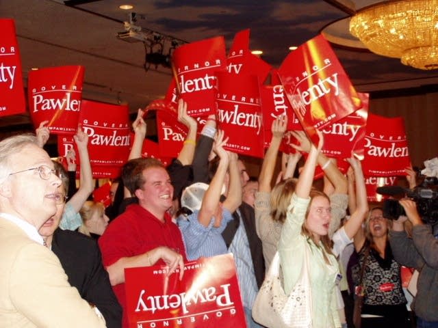 Whooping it up for Pawlenty