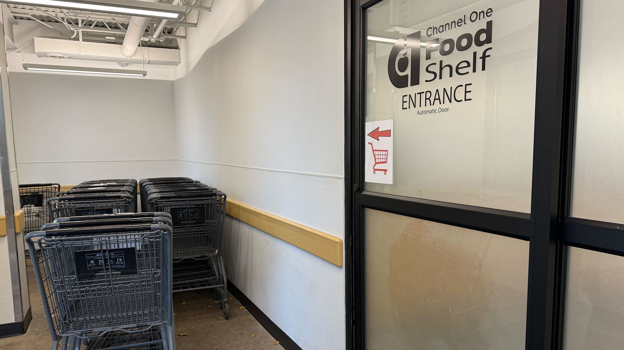 Facing ‘perfect storm,’ strained Minnesota food banks brace for impact of SNAP funding halt – MPR News