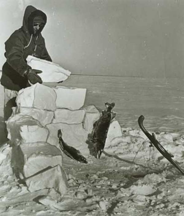 d7076e-20170131-icefishing11.jpg