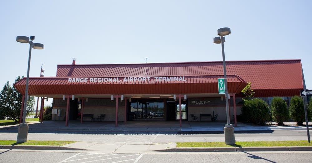 Legislators scrutinize skyrocketing costs of air service Minnesota