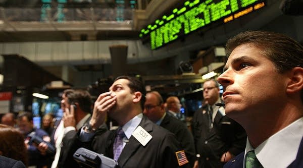 06/01/2017: One engineer is letting strangers bet on the stock market with his $50,000