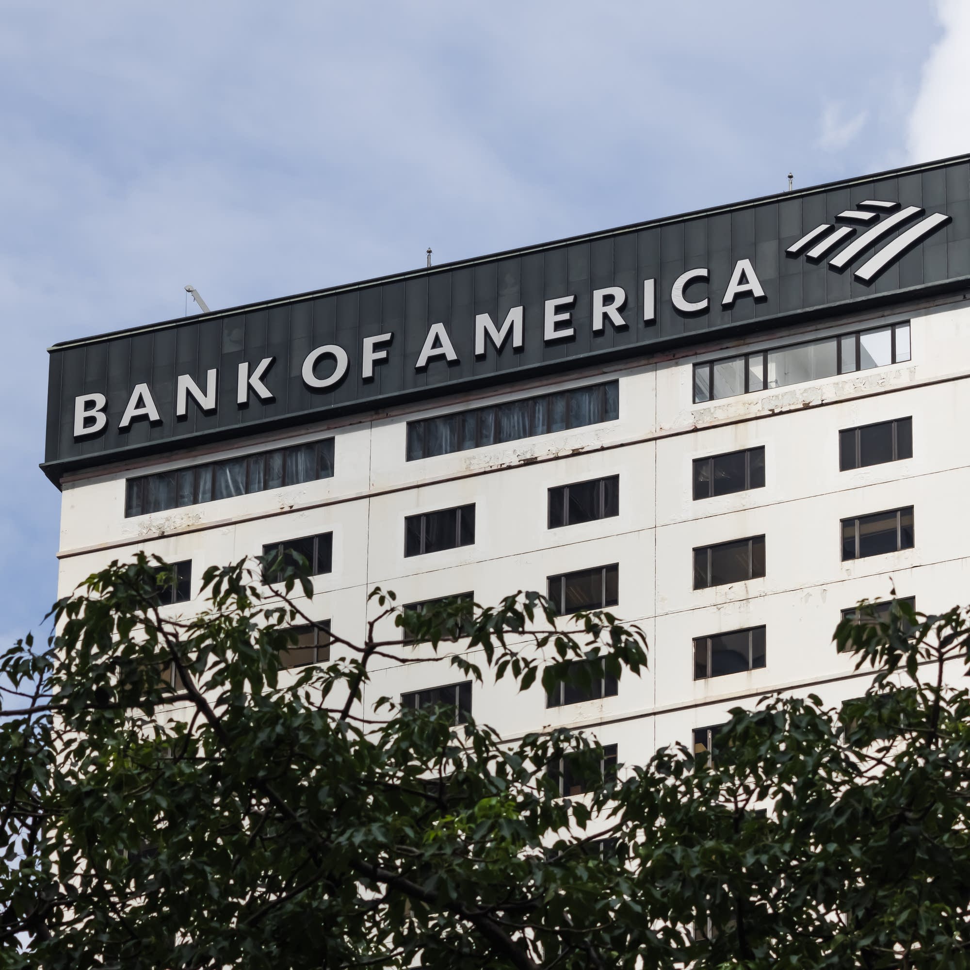 Big banks fare well in this rocky economy