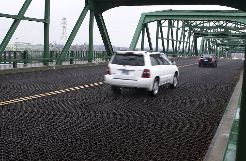Lowry Avenue Bridge's grated deck