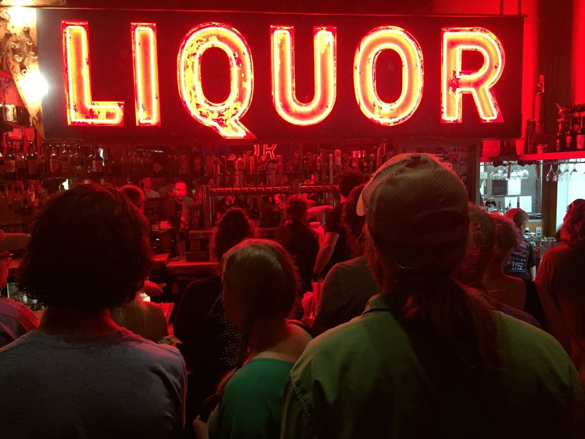 What time should a show start in Duluth?