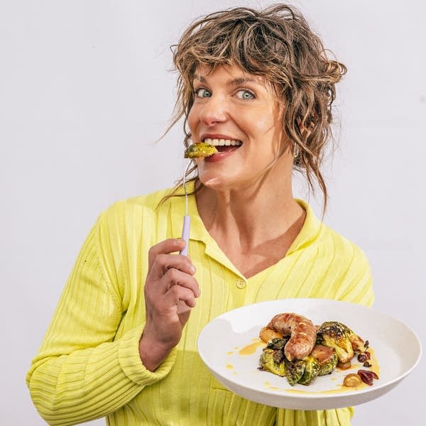 TC-Vivian Howard Headshot