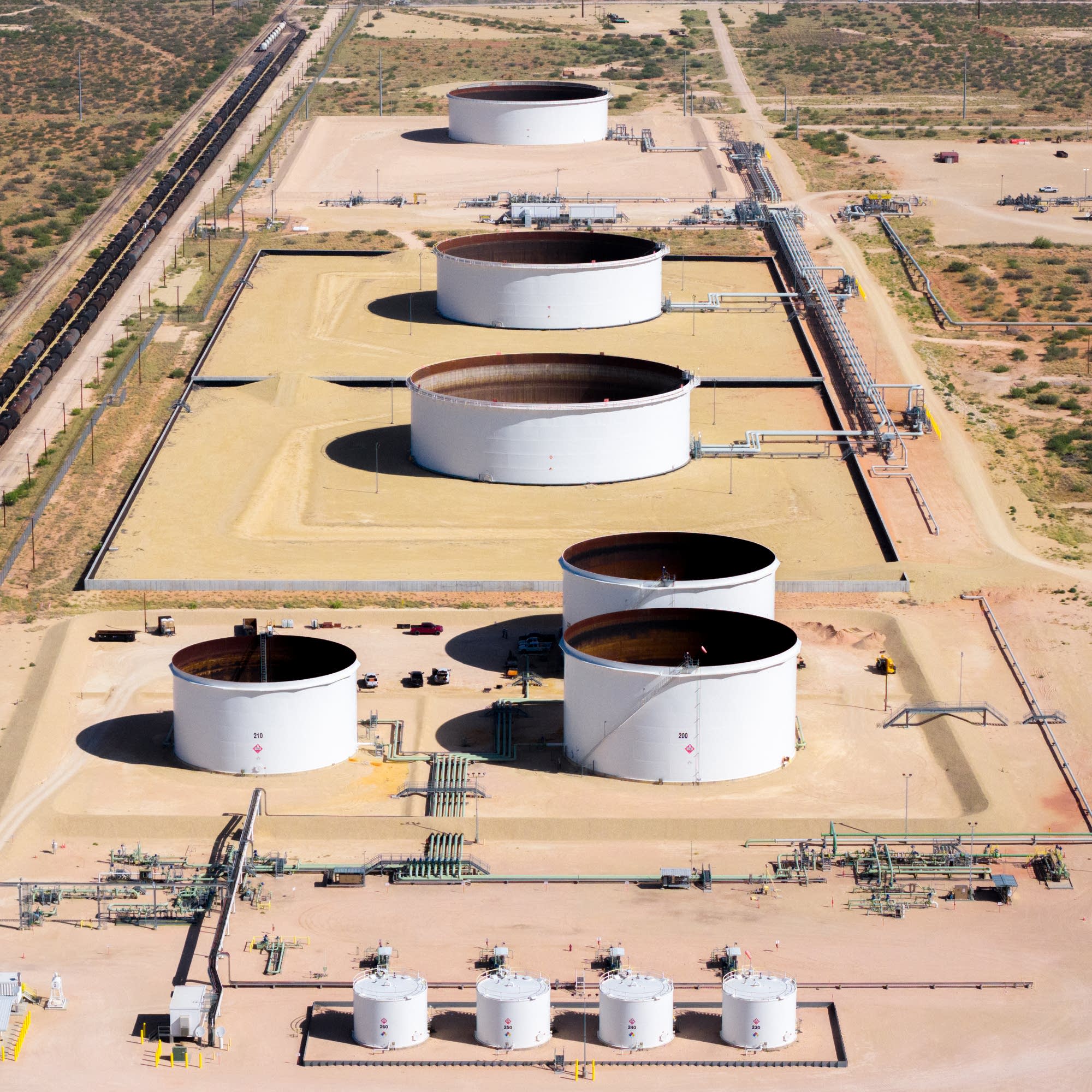 Oil markets brace for maintenance season