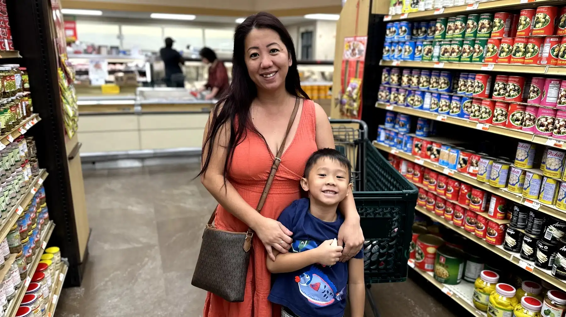 'Oh, there's no more Sriracha!' Asian grocers and consumers confront a shortage of their beloved hot sauce - Vimarsana News