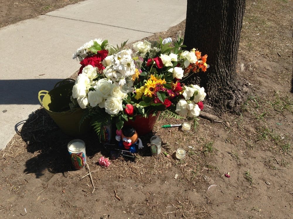 Makeshift memorial for Olivares