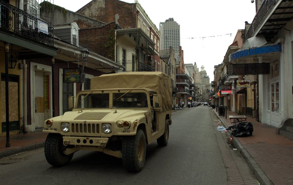 National Guard troops