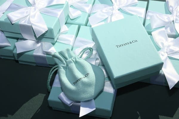 Tiffany & Co. receives $14.5-billion takeover bid