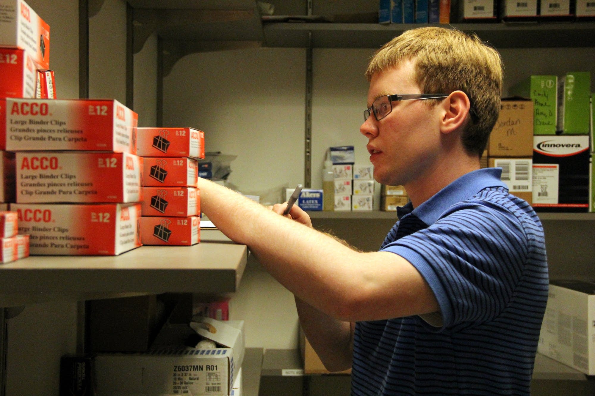 peter ohalloran works as an administrative assistant in philadelphia