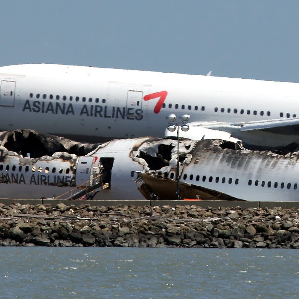 Crashed Asiana airliner: Auto control issue? | MPR News, image size:1000x1000