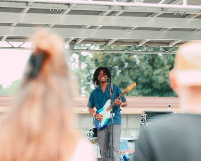 Miloe performing on stage