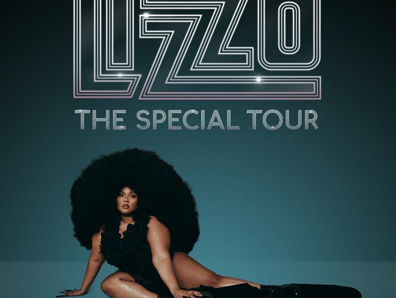 22663b-20220425-lizzo-fall-