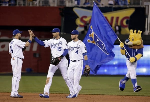 Baseball heads toward Royal embarrassment