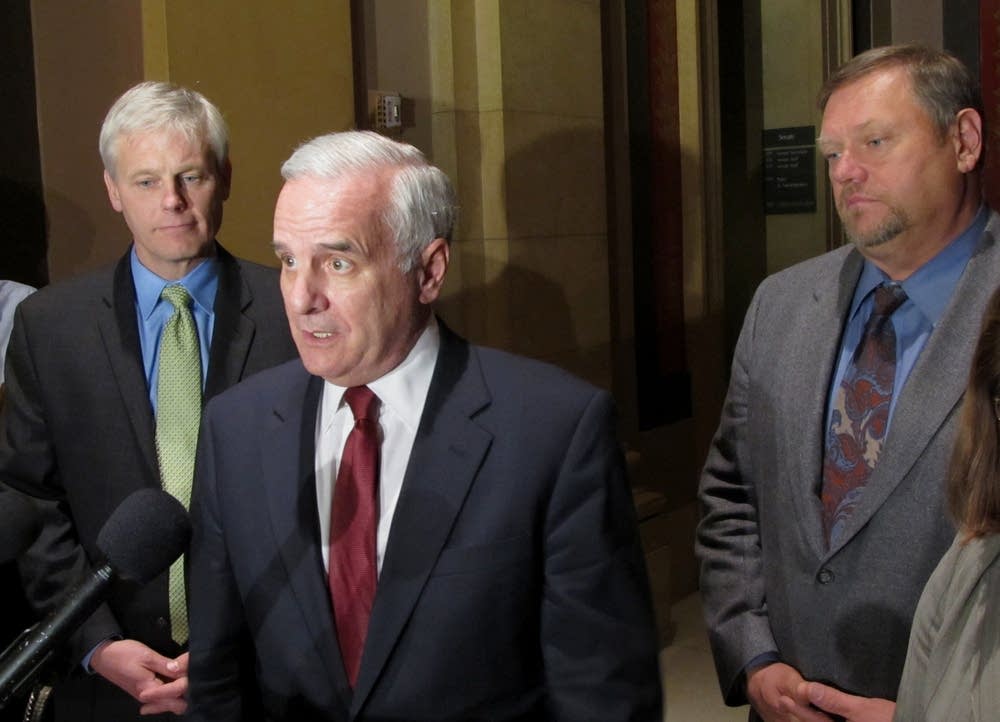Dayton meets with legislators