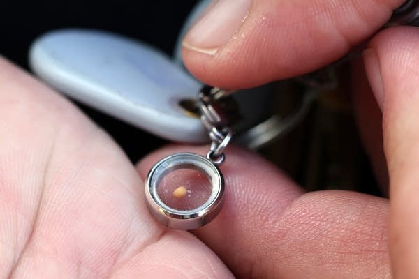 a small glass circle