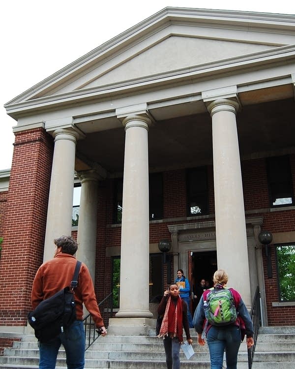 Carleton College Suspends 13 Students For Hazing Extreme Alcohol Consumption Mpr News