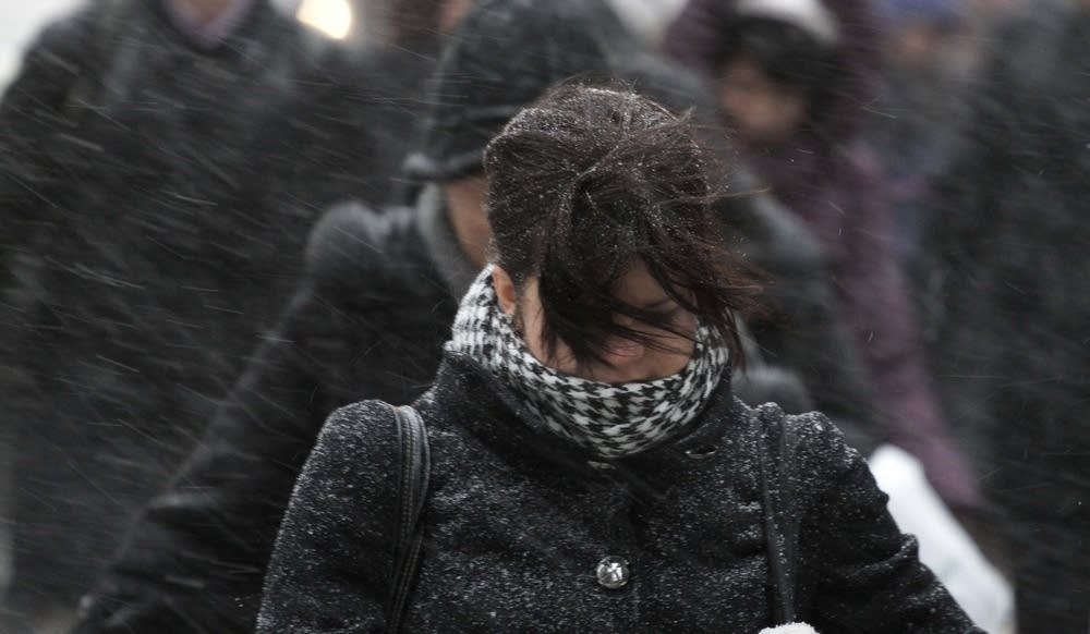 massive storm paralyzes cities as it rolls east chicago christmas radio station